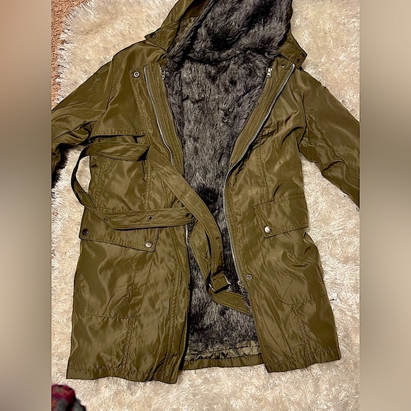 Green jacket - Picture 1 of 6